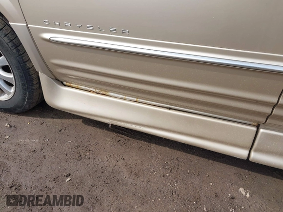 2001 Chrysler Town & Country LXi with VIN 2C8GP54L81R374793, listed as a IAAI auction lot 42150259 with 134,591 mi miles and . Bid and sale history available at DreamBid. Image 6.