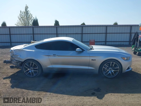 2015 Ford Mustang GT with VIN 1FA6P8CF2F5318921, listed as a IAAI auction lot 42107323 with 61,176 mi miles and . Bid and sale history available at carsss.com. Image 13.