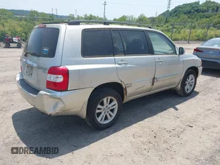 2006 Toyota Highlander z VIN JTEEW21A660005344, wystawiony jako IAAI lot #42394157 z przebiegiem 109 704 mil mil oraz . Historia ofert i sprzedaży dostępna na DreamBid. Obrazek 4.