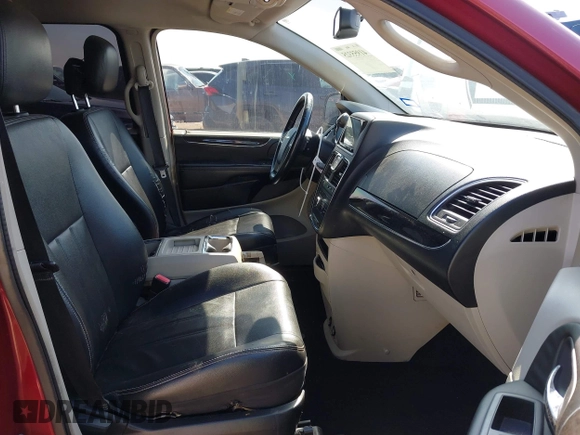 2013 Chrysler Town & Country Touring z VIN 2C4RC1BG7DR583239, wystawiony jako IAAI lot #41955325 z przebiegiem 183 880 mil mil oraz . Historia ofert i sprzedaży dostępna na DreamBid. Obrazek 5.
