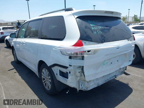 2011 Toyota Sienna XLE AAS с VIN 5TDYK3DC1BS040347, выставлен на аукционе IAAI как лот 42348755 с пробегом 184 609 миль миль и . История ставок и продаж доступна на DreamBid. Изображение 3.