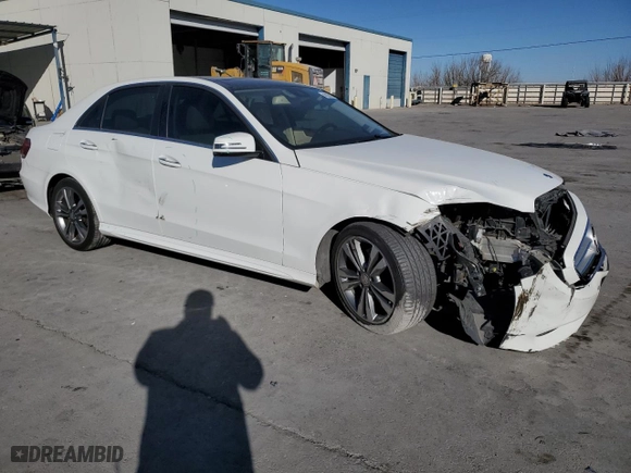 2016 Mercedes-Benz E-Class E 350 Luxury with VIN WDDHF8JB3GB171782, listed as a Copart auction lot 43036125 with 73,049 mi miles and Salvage Title. Bid and sale history available at carsss.com. Image 4.