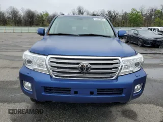 2015 Toyota Land Cruiser z VIN JTMHY7AJXF4032502, wystawiony jako Copart lot #56934525 z przebiegiem 116 722 mil mil oraz Tytuł czysty. Historia ofert i sprzedaży dostępna na DreamBid. Obrazek 5.