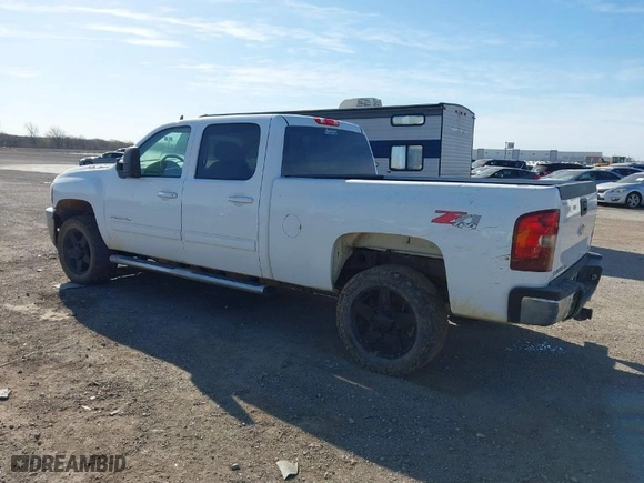 2011 Chevrolet Silverado 2500HD LTZ with VIN 1GC1KYC89BF171456, listed as a IAAI auction lot 41782109 with 1 mi miles. Bid and sale history available at carsss.com. Image 3.