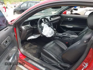 2020 Ford Mustang EcoBoost z VIN 1FA6P8TH6L5149788, wystawiony jako IAAI lot #42179624 z przebiegiem 107 520 mil mil oraz . Historia ofert i sprzedaży dostępna na DreamBid. Obrazek 5.
