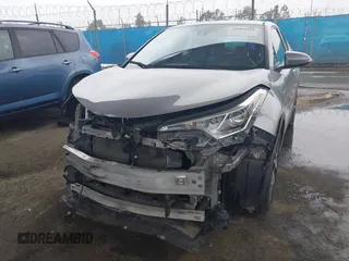 2018 Toyota C-HR XLE z VIN NMTKHMBX0JR007935, wystawiony jako IAAI lot #41805818 z przebiegiem 58 366 mil mil oraz . Historia ofert i sprzedaży dostępna na DreamBid. Obrazek 6.