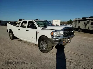 2022 Ram 2500 Tradesman z VIN 3C6UR4HJ5NG383634, wystawiony jako Copart lot #86321144 z przebiegiem 96 421 mil mil oraz Nie do naprawy • Non repairable. Historia ofert i sprzedaży dostępna na DreamBid. Obrazek 11.