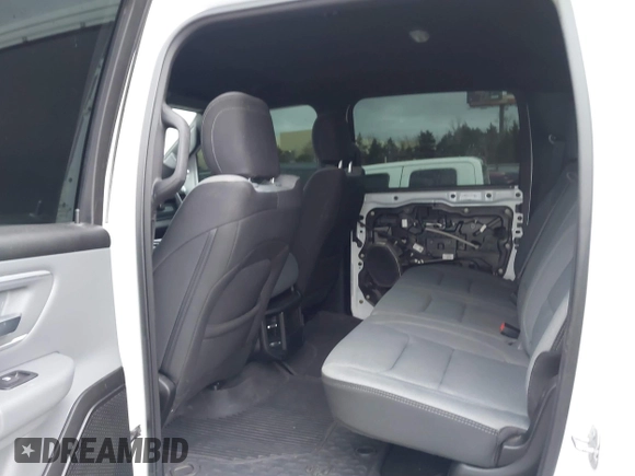 2022 Ram 1500 Big Horn z VIN 1C6SRFMT9NN241711, wystawiony jako IAAI lot #41696580 z przebiegiem 42 693 mil mil oraz . Historia ofert i sprzedaży dostępna na DreamBid. Obrazek 8.