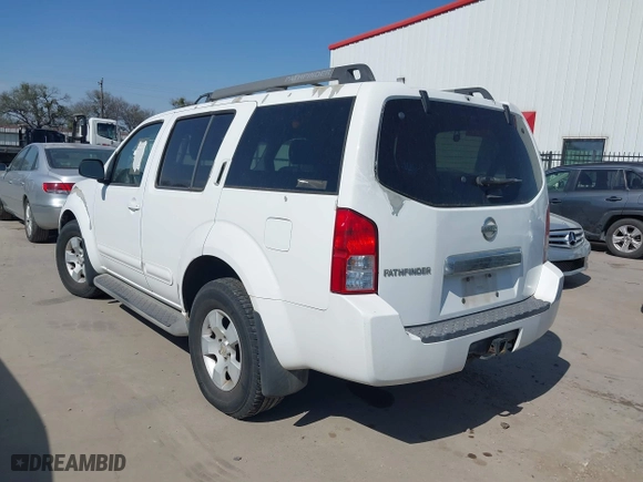 2005 Nissan Pathfinder SE with VIN 5N1AR18U35C771657, listed as a IAAI auction lot 41793114 with 181,777 mi miles. Bid and sale history available at carsss.com. Image 3.