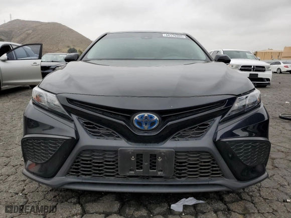 2022 Toyota Camry Hybrid SE with VIN 4T1G31AKXNU044224, listed as a Copart auction lot 44176305 with 52,989 mi miles and Salvage Title. Bid and sale history available at carsss.com. Image 5.