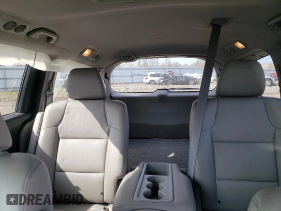2014 Honda Odyssey Touring with VIN 5FNRL5H93EB118891, listed as a Copart auction lot 53172015 with 87,261 mi miles and Salvage Title. Bid and sale history available at carsss.com. Image 10.