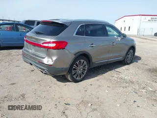 2016 Lincoln MKX Reserve with VIN 2LMTJ8LR0GBL53544, listed as a IAAI auction lot 41729454 with 92,068 mi miles. Bid and sale history available at carsss.com. Image 4.