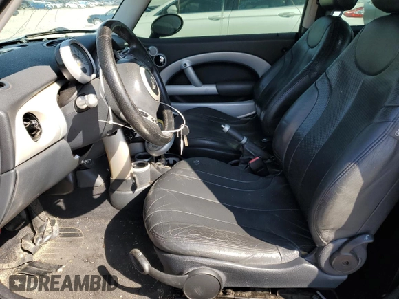 2004 MINI Hardtop with VIN WMWRC33484TJ53757, listed as a Copart auction lot 48534305 with 166,771 mi miles and Salvage Title. Bid and sale history available at DreamBid. Image 7.