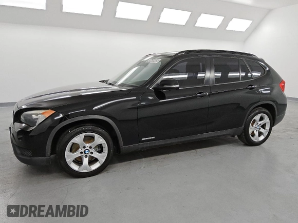2014 BMW X1 sDrive28i with VIN WBAVM1C58EVW50919, listed as a Copart auction lot 49608985 with 219,971 mi miles and Clean Title. Bid and sale history available at carsss.com. Image 1.