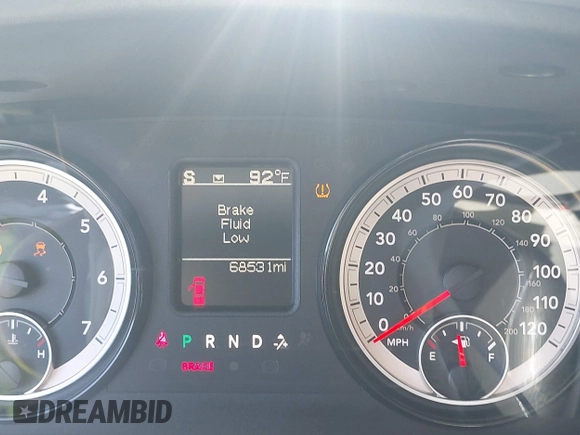 2018 Ram 1500 Tradesman с VIN 1C6RR6FT8JS149433, выставлен на аукционе IAAI как лот 42332005 с пробегом 68 531 миль миль и . История ставок и продаж доступна на DreamBid. Изображение 15.