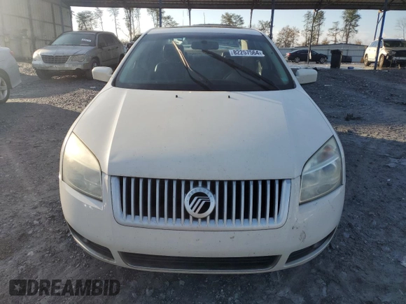 2008 Mercury Milan with VIN 3MEHM07Z38R644338, listed as a Copart auction lot 82257564 with 197,443 mi miles and Salvage Title. Bid and sale history available at carsss.com. Image 5.