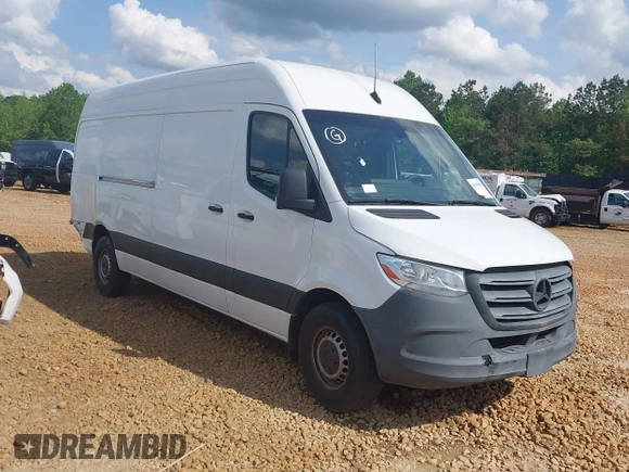 2021 Mercedes-Benz Sprinter Cargo with VIN W1Y4ECHY0MT073349, listed as a IAAI auction lot 39699453 with 136,101 mi miles and . Bid and sale history available at carsss.com. Image 1.