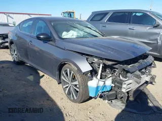 2019 Nissan Altima 2.5 SR with VIN 1N4BL4CV2KC218687, listed as a IAAI auction lot 41020050 with 69,270 mi miles. Bid and sale history available at carsss.com. Image 1.