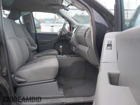 2019 Nissan Frontier SV z VIN 1N6AD0EV9KN723149, wystawiony jako IAAI lot #41978525 z przebiegiem 86 415 mil mil oraz . Historia ofert i sprzedaży dostępna na DreamBid. Obrazek 5.