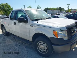 2013 Ford F-150 XL с VIN 1FTEX1CM9DFC46232, выставлен на аукционе IAAI как лот 42032421 с пробегом 277 066 миль миль и . История ставок и продаж доступна на DreamBid. Изображение 1.