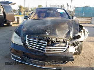 2011 Mercedes-Benz S 550 with VIN WDDNG7BB9BA387028, listed as a IAAI auction lot 41988693 with 122,421 mi miles and . Bid and sale history available at DreamBid. Image 12.