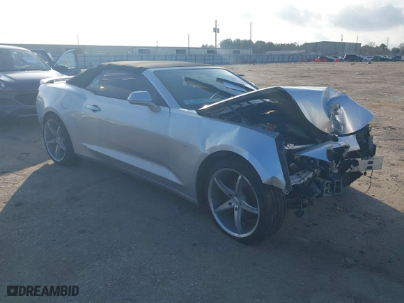 2018 Chevrolet Camaro 1LT with VIN 1G1FB3DX4J0119550, listed as a IAAI auction lot 41491184 with 119,875 mi miles. Bid and sale history available at carsss.com. Image 1.