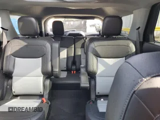 2023 Ford Explorer XLT with VIN 1FMSK7DH1PGC12480, listed as a Copart auction lot 61403655 with 20,555 mi miles and Salvage title. Bid and sale history available at DreamBid. Image 10.