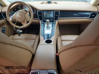 2016 Porsche Panamera S E-Hybrid z VIN WP0AD2A77GL040200, wystawiony jako Copart lot #56223035 z przebiegiem 113 659 mil mil oraz Szkody całkowita. Historia ofert i sprzedaży dostępna na DreamBid. Obrazek 8.