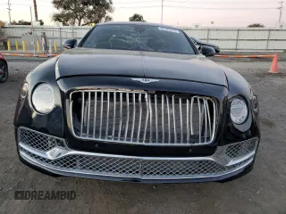 2021 Bentley Flying Spur W12 with VIN SCBBB6ZGXMC084793, listed as a Copart auction lot 85349274 with 72 mi miles and Salvage title. Bid and sale history available at DreamBid. Image 5.