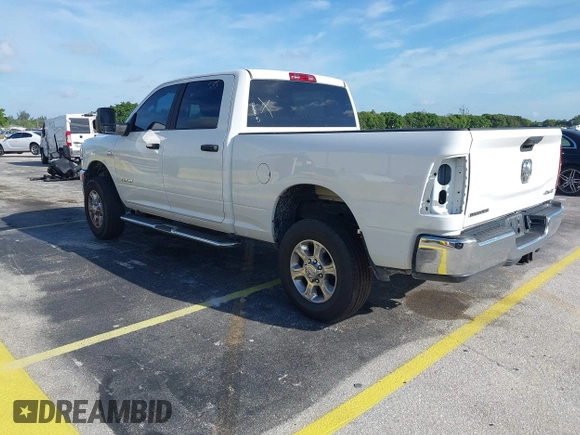 2024 Ram 2500 Big Horn with VIN 3C6UR5DL6RG285652, listed as a IAAI auction lot 42511830 with 36,041 mi miles and . Bid and sale history available at DreamBid. Image 3.