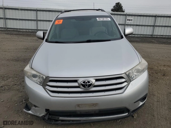 2013 Toyota Highlander with VIN 5TDZA3EH6DS040395, listed as a Copart auction lot 48738125 with 111,231 mi miles and Salvage Title. Bid and sale history available at carsss.com. Image 5.