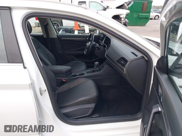2019 Volkswagen Jetta SEL z VIN 3VWE57BU4KM248989, wystawiony jako IAAI lot #41465186 z przebiegiem 41 985 mil mil oraz . Historia ofert i sprzedaży dostępna na DreamBid. Obrazek 5.