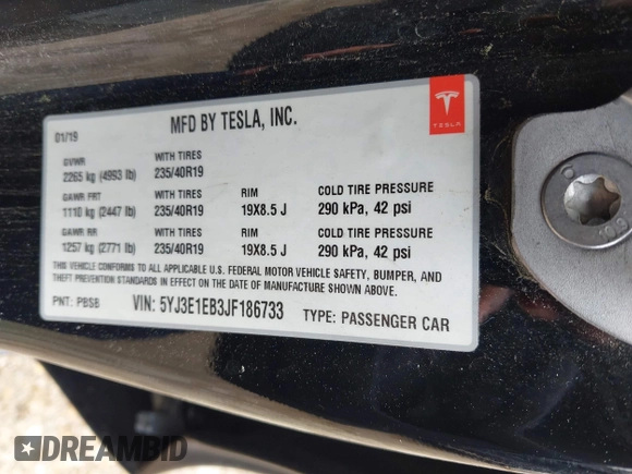 2018 Tesla Model 3 Long Range Battery z VIN 5YJ3E1EB3JF186733, wystawiony jako IAAI lot #42093891 z przebiegiem 102 435 mil mil oraz . Historia ofert i sprzedaży dostępna na DreamBid. Obrazek 9.