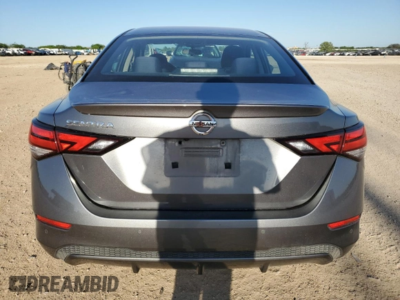 2020 Nissan Sentra S z VIN 3N1AB8BV0LY255623, wystawiony jako Copart lot #52204905 z przebiegiem 48 242 mil mil oraz Czysty tytuł • Clean title. Historia ofert i sprzedaży dostępna na DreamBid. Obrazek 6.