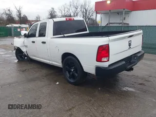 2016 Ram 1500 Express z VIN 1C6RR6FG0GS108211, wystawiony jako IAAI lot #41865011 z przebiegiem 185 518 mil mil oraz . Historia ofert i sprzedaży dostępna na DreamBid. Obrazek 3.