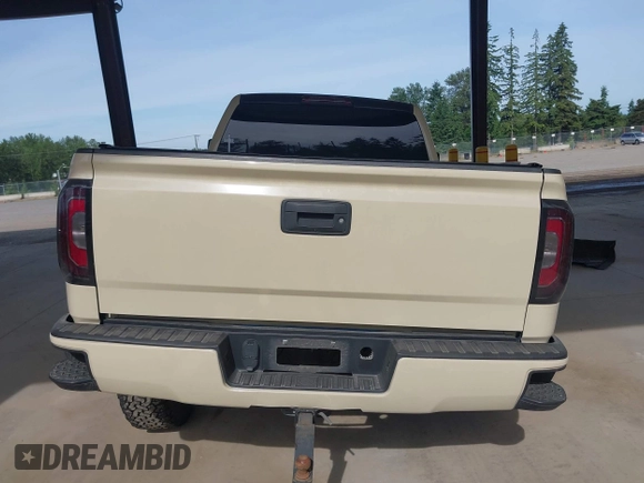 2018 GMC Sierra 1500 SLT z VIN 3GTU2NEC2JG227151, wystawiony jako IAAI lot #42439677 z przebiegiem 105 891 mil mil oraz . Historia ofert i sprzedaży dostępna na DreamBid. Obrazek 16.
