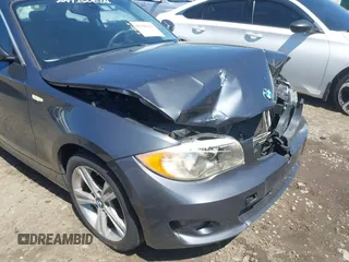 2013 BMW 1 Series 128i с VIN WBAUP7C57DVP25145, выставлен на аукционе IAAI как лот 42186423 с пробегом 131 222 миль миль и . История ставок и продаж доступна на DreamBid. Изображение 13.