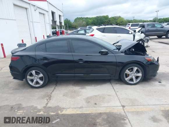 2013 Acura ILX Tech Pkg with VIN 19VDE1F72DE013609, listed as a IAAI auction lot 41984514 with 124,157 mi miles. Bid and sale history available at carsss.com. Image 13.