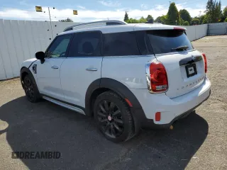 2019 MINI Countryman Cooper S with VIN WMZYT5C57K3G93622, listed as a Copart auction lot 70916044 with 33,307 mi miles and Salvage Title. Bid and sale history available at carsss.com. Image 2.