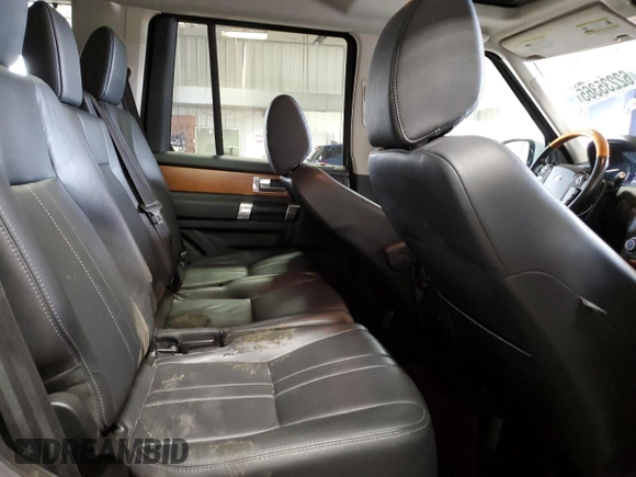 2015 Land Rover LR4 HSE with VIN SALAG2V69FA765647, listed as a Copart auction lot 62235365 with 145,443 mi miles and Clean title. Bid and sale history available at DreamBid. Image 11.