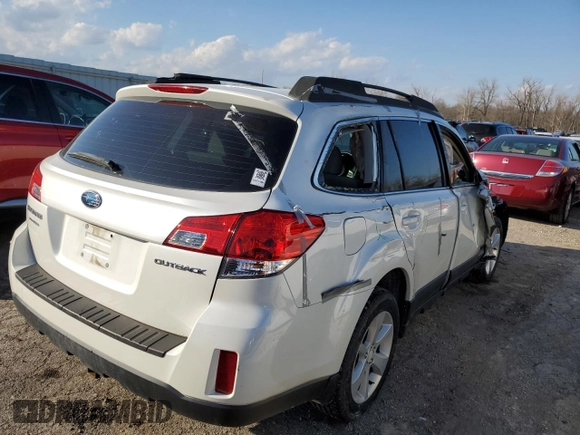 2014 Subaru Outback 2.5i with VIN 4S4BRCAC0E3301264, listed as a Copart auction lot 41236254 with 131,919 mi miles and Salvage title. Bid and sale history available at DreamBid. Image 3.