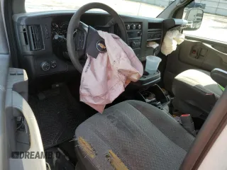 2013 Chevrolet Express Passenger LT with VIN 1GAZG1FG5D1181571, listed as a Copart auction lot 50826845 with 335,540 mi miles and Salvage title. Bid and sale history available at DreamBid. Image 8.