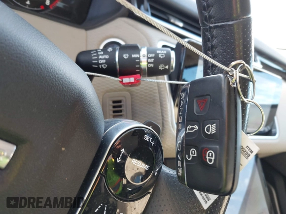 2019 Land Rover Range Rover Velar S с VIN SALYB2EX2KA234404, выставлен на аукционе IAAI как лот 42282476 с пробегом 77 210 миль миль и . История ставок и продаж доступна на DreamBid. Изображение 11.