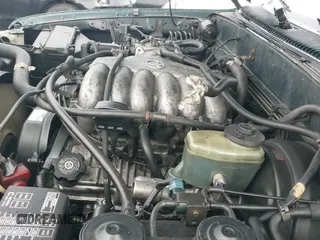 1996 Toyota 4Runner SR5 z VIN JT3GN86R4T0005179, wystawiony jako IAAI lot #41221025 z przebiegiem 361 838 mil mil oraz . Historia ofert i sprzedaży dostępna na DreamBid. Obrazek 12.