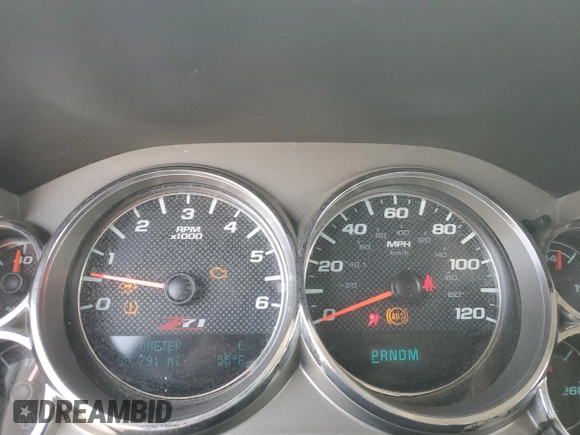 2011 Chevrolet Silverado 1500 LT with VIN 3GCPKSE36BG138213, listed as a Copart auction lot 52135275 with 305,791 mi miles and Salvage Title. Bid and sale history available at DreamBid. Image 9.