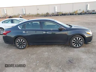 2018 Nissan Altima 2.5 S with VIN 1N4AL3AP0JC252006, listed as a IAAI auction lot 40632218 with 103,865 mi miles. Bid and sale history available at carsss.com. Image 13.