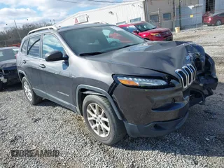 2018 Jeep Cherokee Latitude Plus with VIN 1C4PJLLXXJD606504, listed as a IAAI auction lot 41731085 with 95,569 mi miles. Bid and sale history available at carsss.com. Image 1.