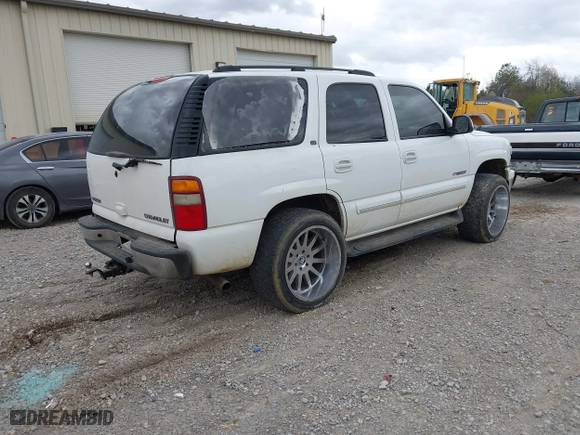 2003 Chevrolet Tahoe LS with VIN 1GNEC13Z73R126800, listed as a IAAI auction lot 41848636 with 267,234 mi miles. Bid and sale history available at carsss.com. Image 4.