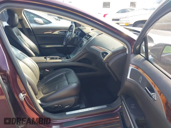 2013 Lincoln MKZ with VIN 3LN6L2GK8DR812488, listed as a IAAI auction lot 42590868 with 181,997 mi miles and . Bid and sale history available at DreamBid. Image 5.