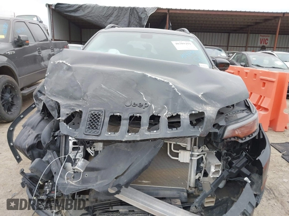 2019 Jeep Cherokee Latitude Plus with VIN 1C4PJMLX5KD432185, listed as a IAAI auction lot 40389491 with 75,703 mi miles and . Bid and sale history available at DreamBid. Image 13.